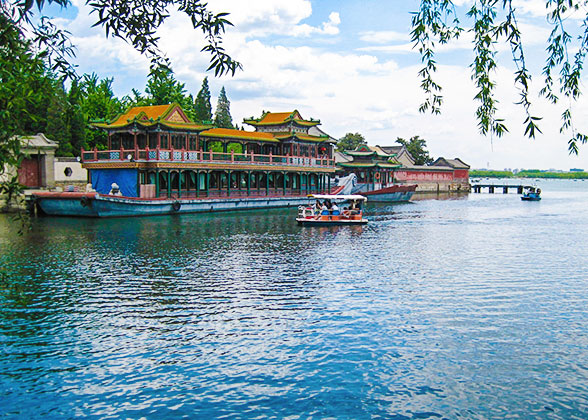 Kunming Lake